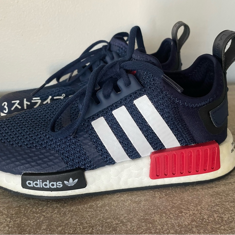 Adidas Boys size 1 NMD Sneakers